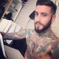 https://69.media.tumblr.com/41145a97d01ee9013ab45754d0550a8c/tumblr_ndsj2fFi9x1r7swtro1_500.jpg