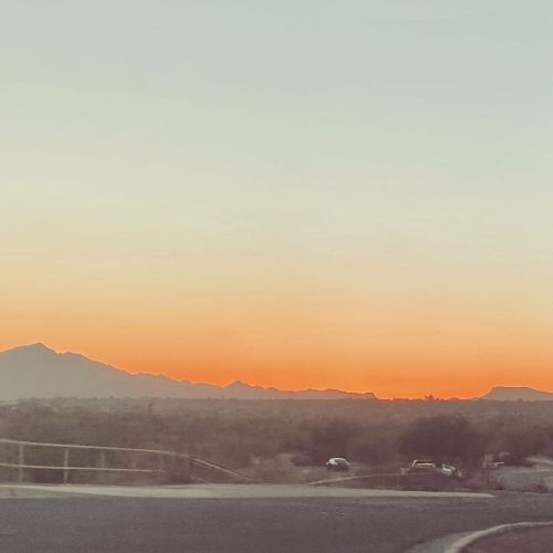 #sunsetporn #arizonasunset (at Oro Valley, Arizona) https://www.instagram.com/p/CJFImGghjiG/?igshid=