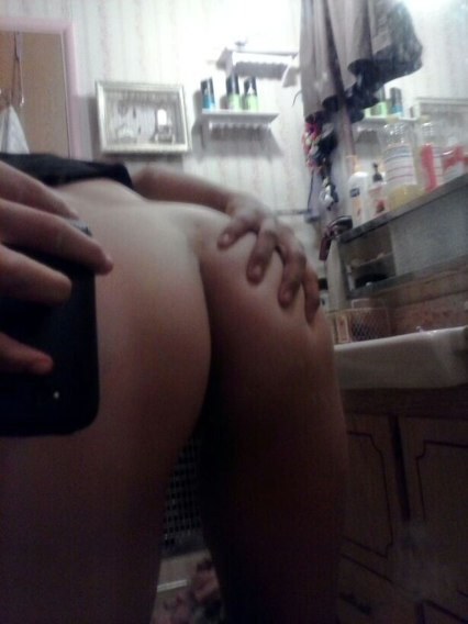 exgflatinascuties:  Ohhh shes a nice one! But a cheater can’t stand cheaters!!