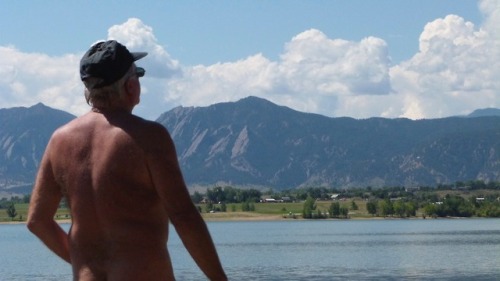 natonefan:#The Natural One  #The Nat One  #Naturist  #Nudist  #Clothes free  #Hiking#Nat One Works  