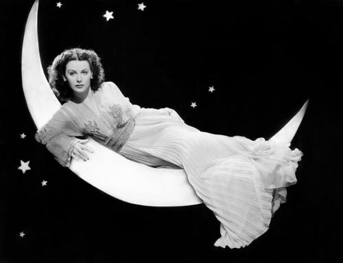 Hedy Lemarr In Promotional Pictures For The Heavenly Body (1944)