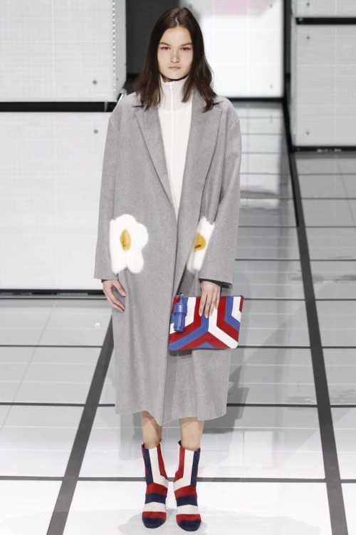 Anya Hindmarch RTW Fall 16