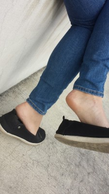 sole–ful:  Coming soon.. More feet!