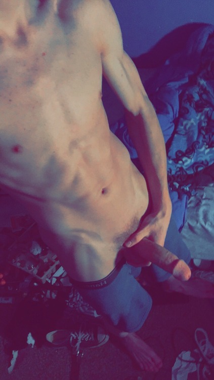 la-nudes: Austin Jones 1/1/17 HAPPY NEW YEARS MY BITCHES!!!!