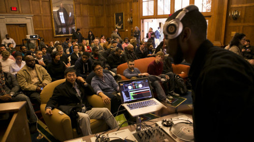 nprmusic:
“ 9th Wonder spent the 2012-2013 academic year as a Harvard Fellow, teaching at the Hip Hop Research Institute. A new documentary captures this unlikely scenario.
”