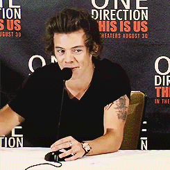 inpayne:  (ﾉ◕ヮ◕)ﾉ*:･ﾟ✧ embarrassed!harry (ﾉ◕ヮ◕)ﾉ*:･ﾟ✧
