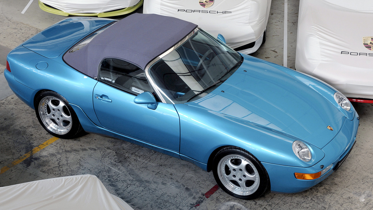carsthatnevermadeitetc:  Porsche 968 Roadster, 1991. A prototype roadster version