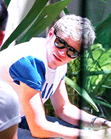 wesidelouis:  Niall Horan + Ray-Bans