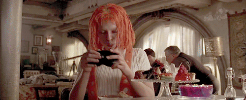universal-emptiness:Let’s never forget how great Jean-Paul Gaultier’s costume design for The Fifth Element was.