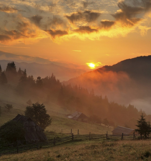 carpathianfolk:Foggy Sunrise in the Ukrainian Carpathians