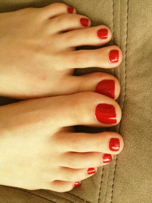 teenfeetworship: Tori Black’s perfect feet