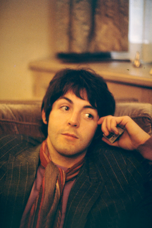 Paul McCartney of the Beatles photographed by Linda Eastman at the press party for Sgt. Pepper&rsquo