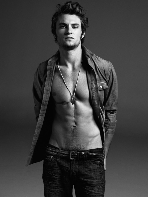 Shiloh Fernandez