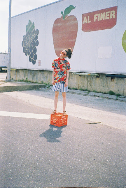 freyaloveschamomile:  Cool shirt babe. 