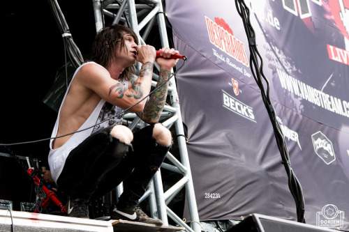 toxicremedy:  Blessthefall @ Vainstream Rockfest (05/07/2014) (by doriengoetschalckx) 
