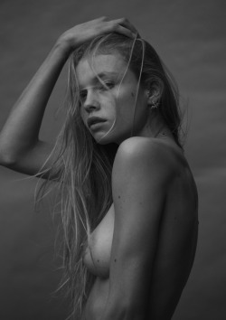 imadethis4u:Morgane Warnier by Sylvie Castioni