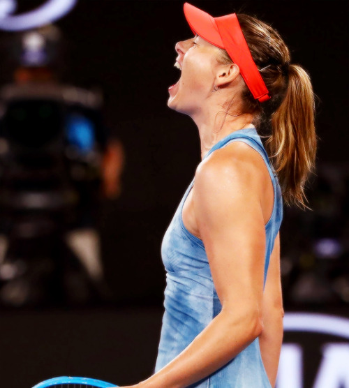 jiofreed:Australian Open 3R | Maria Sharapova def. Caroline Wozniacki 6-4, 4-6, 6-3