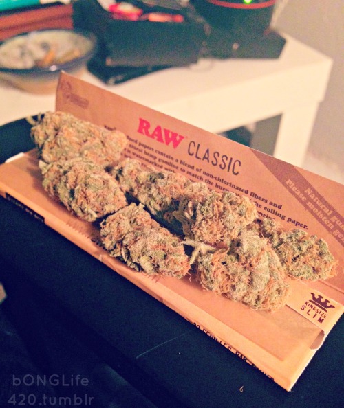 bonglife420:  NUGS & RAWS