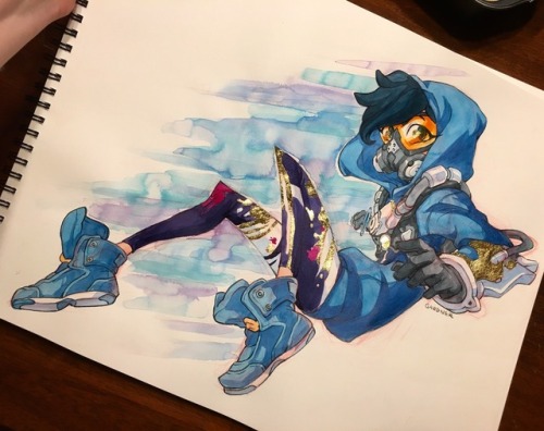 miss-gardner:Really love Tracer’s anniversary skin.