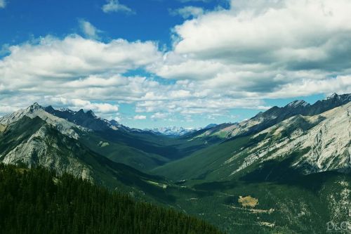 &ldquo;Miles Of Valley&rdquo; Taken with Canon T6I Location: Banff, Alberta, Canada Taken: S