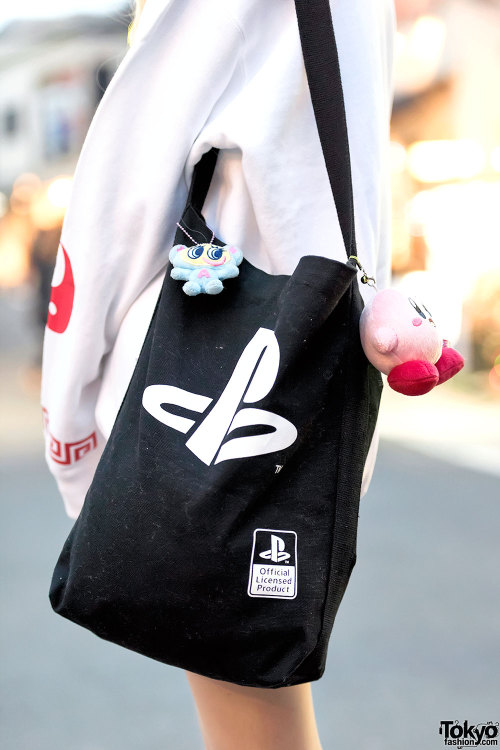 tokyo-fashion:  Akae (18 with twintails) and Jyuria (19 with mask) on Cat Street in Harajuku both wearing oversized sweatshirts from Spinns. Akae’s look also includes Swankiss platforms, a Chanel bag, a Kill Star necklace, and WEGO backpack. Jyuria’s