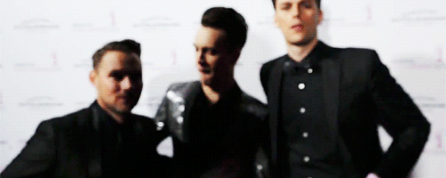 damnpanicatthedisco:(x)
