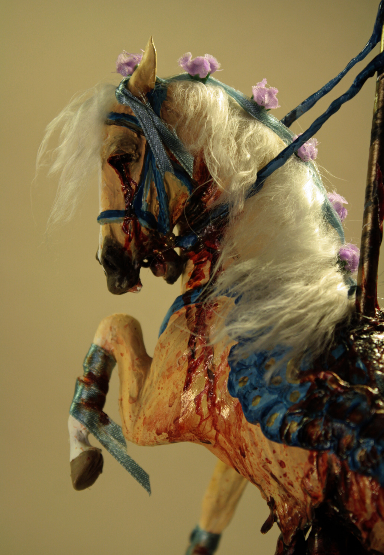 quequinoxart:  “Carnival” polymer clay sculpture by Quequinox Art I’ve been