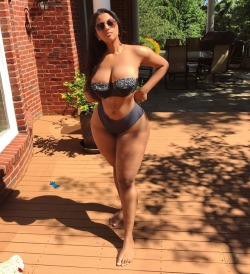 goood-thickness:  She’s gotta it good from all over*