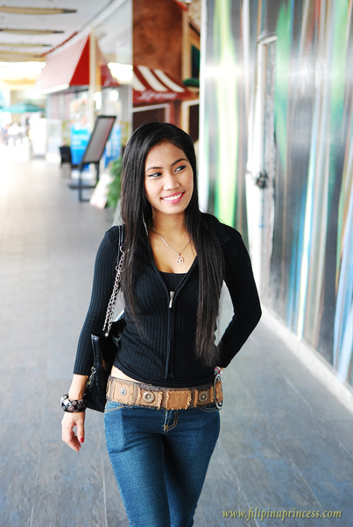 acclark: Our covergirl shopping in Marquee Mall on a calm afternoon.