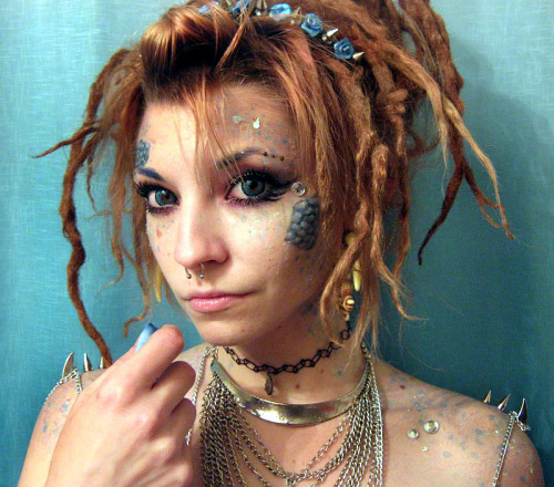 flesh-odium: tentacles-and-stardust: ~::Calypso/Queen of the Sea Makeup::~ Your gorgeous