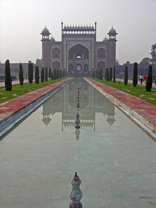 The Great Gate of Taj Mahalwww.IslamicArtDB.com » Islamic Architecture » India » Agra, India » Taj Mahal in Agra, India