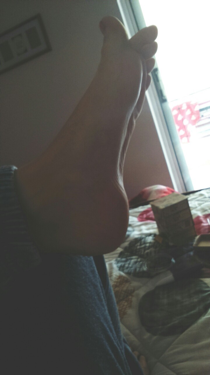 sundaysfeet:  Sole barefoot