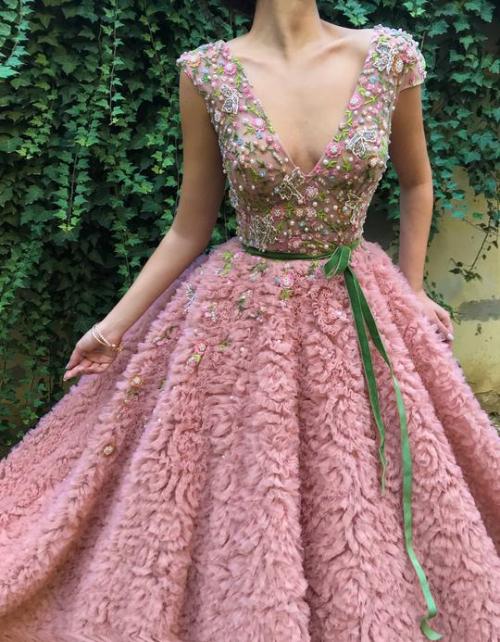 lacetulle:  Teuta Matoshi | Pinks