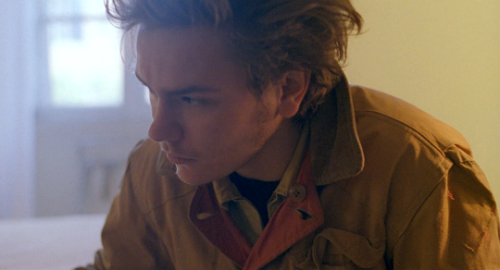 thelittlefreakazoidthatcould:My Own Private Idaho (1991) // dir. Gus Van Sant