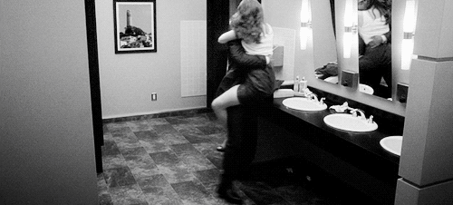 golddiggerr:  kiss-meyou-fool:  theevirginsuicides:  He’s holding her with one