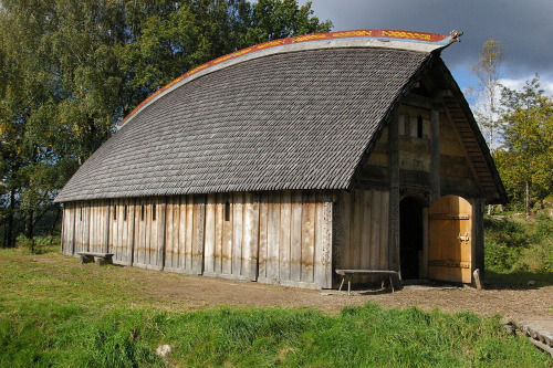 The Viking Longhouse Life inside a Viking Longhouse would have been a noisy, dirty experience, many 