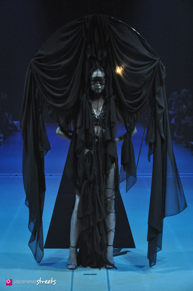fatalfashion:  totemo-kawaii—ne:  ALICE AUAA S/S 2015  