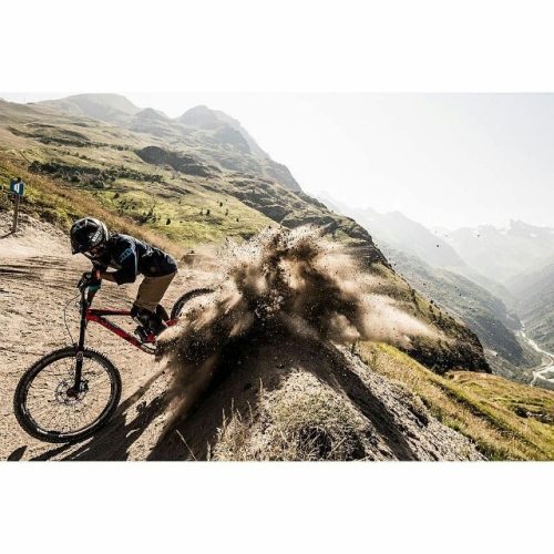 mtbdirty:  Snap from the shoot with @nickpescetto earlier this year in Les 2 Alpes, France. #mtb #bi