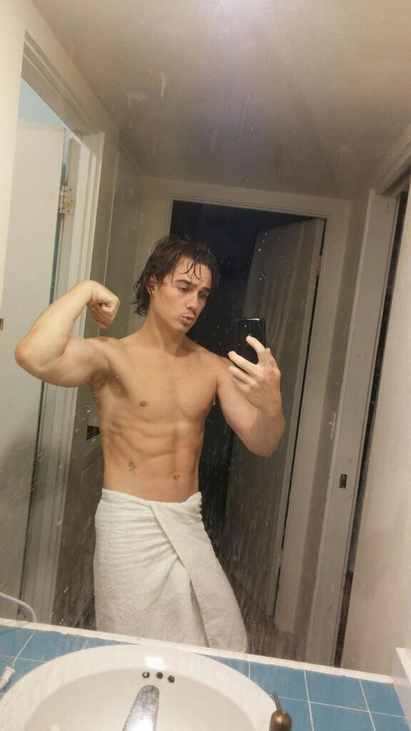 txcwbysexy:  colungafrank:   Justin Owen    Hot