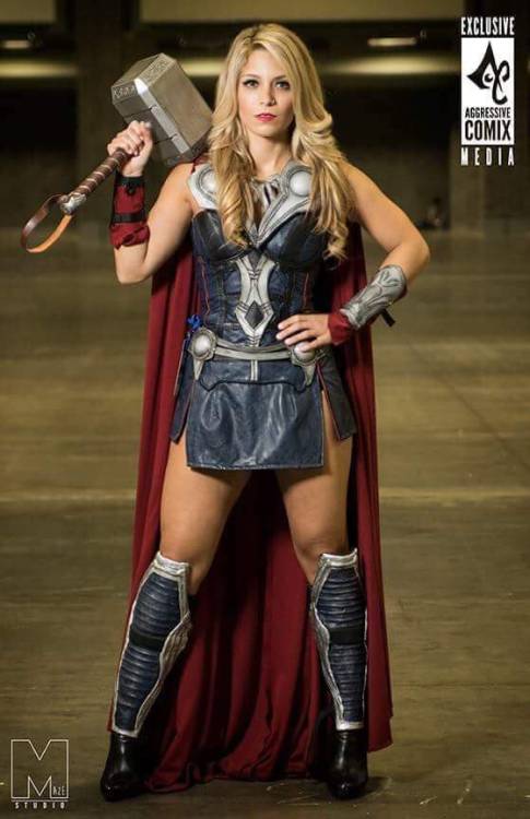 wsorrow:  The amazingly beautiful Laney Jade… best Supergirl in cosplay!!!