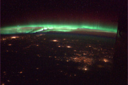 Chilldemon:  Colchrishadfield:  Northern Lights - Recent Aurora In Green And Red