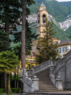 outdoormagic:  Chiesa di San Lorenzo, Tremezzo