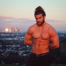 kfeath13:  Oh look at that view. #brockohurn