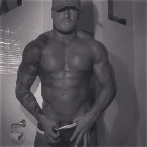 joeyloveshotmen:  Justin J Fay 