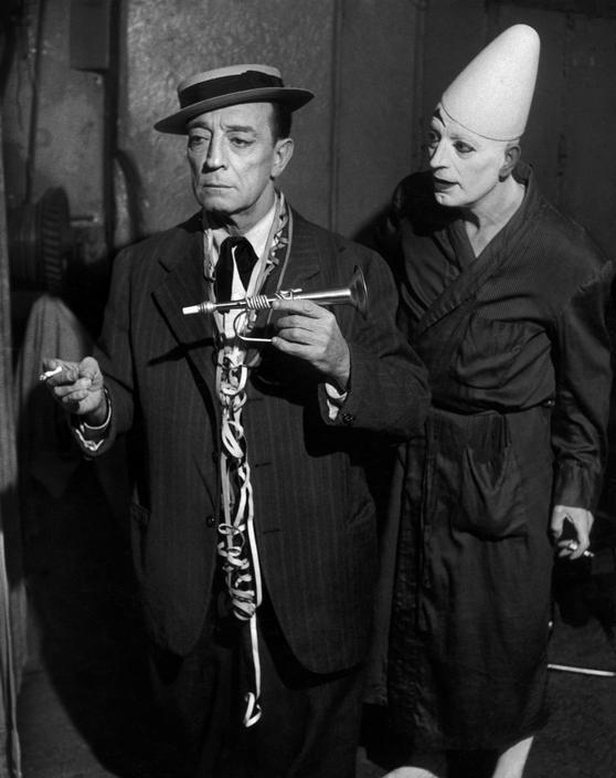  Kryn Taconis FRANCE. Paris. Medrano circus. American actor Buster KEATON. 1952.