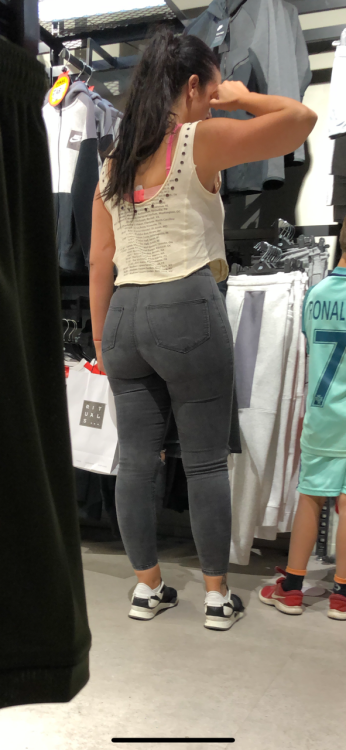 dutchbootycreeps:MILF