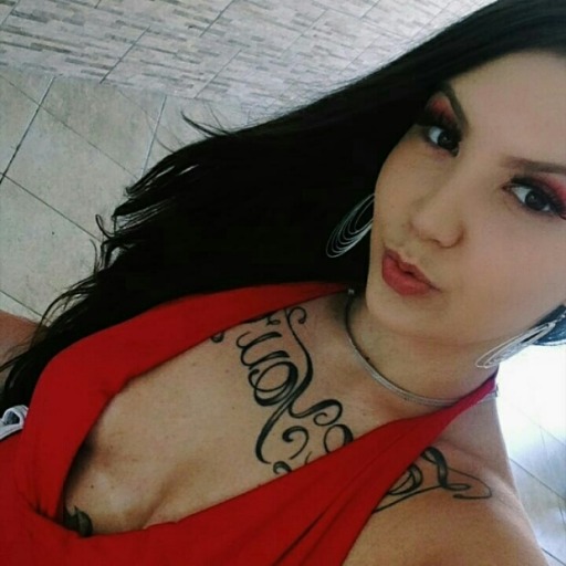 No dia dos namorados, eu queria entrar no meu tumblr e ver uma declaração de amor