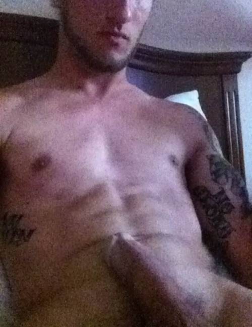 straightdudesnudes:  God I love a white boy who makes sexting easy. Riley immediately began to show off the goods. And trust me you’re going to want to see his cum shot video. Let me know how badly you wanna see by your replies!