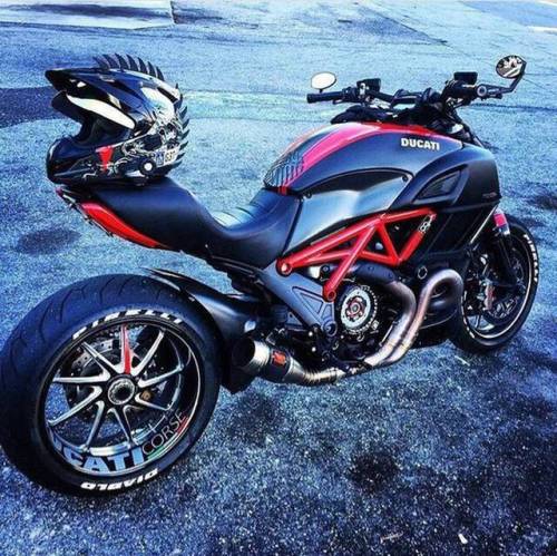 motorcycles-and-more: Ducati