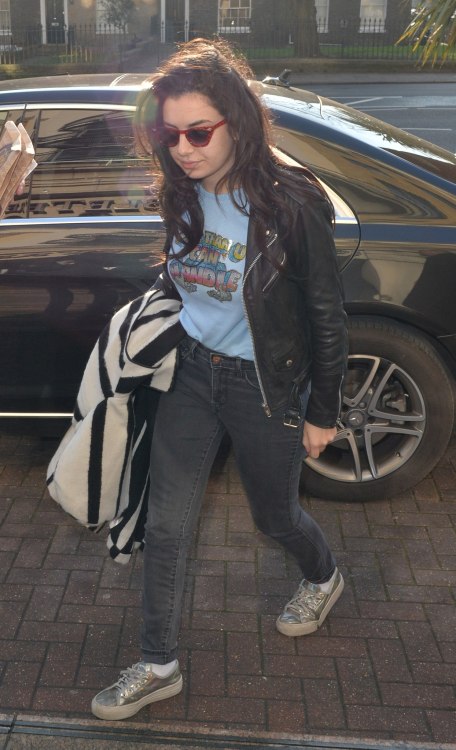 fuckyesxcx:  January 23: Charli XCX out in London